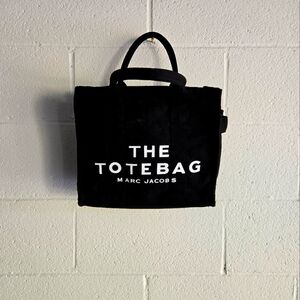 Black tote bag